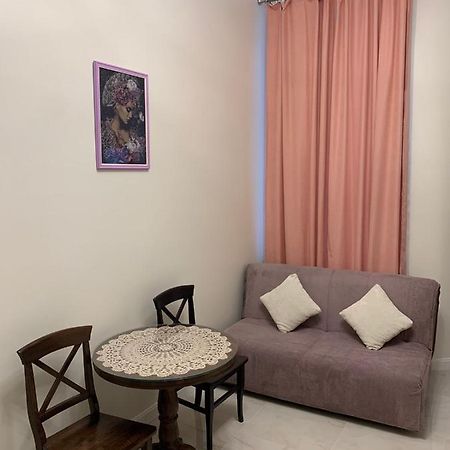 Rabbit House In The Center Apartment ลวีฟ ภายนอก รูปภาพ